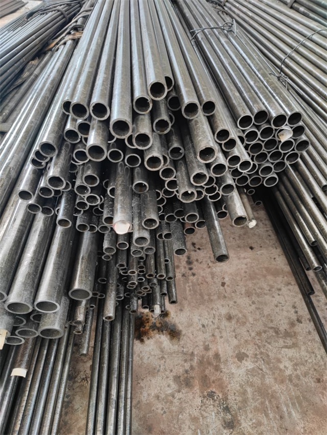 泰安精密光亮无缝钢管厂